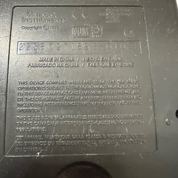 Texas Instruments TI-83 Plus Graphing Calculator Damaged - Picture 5 of 6